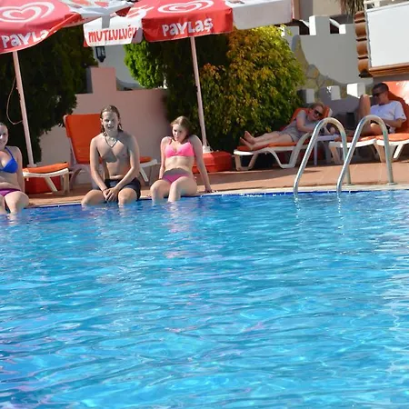 Sun Flower Apartmanhotel 4*